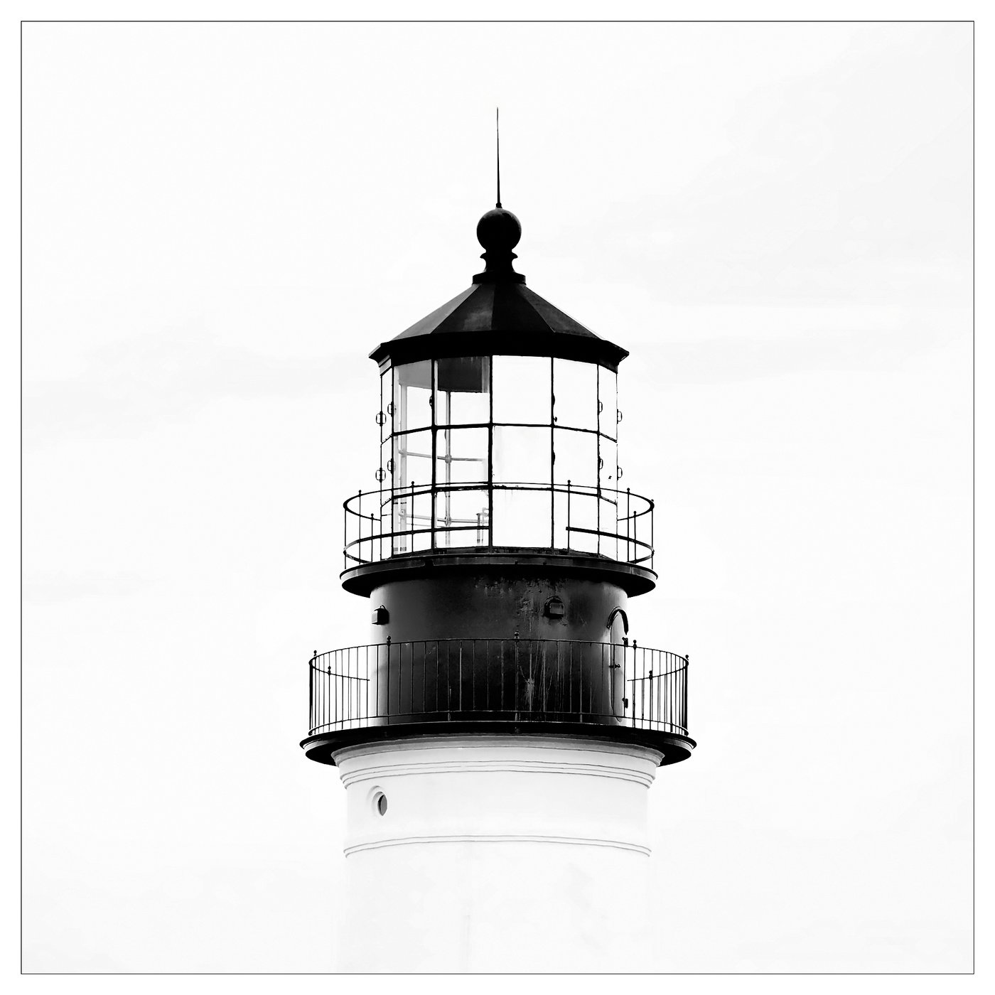 Leuchtturm Bild IKEA: Unleashing Creativity and Organization