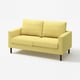 Gelbes modernes Sofa, schlankes Design, mit Stoff bezogen, Holzbeine.