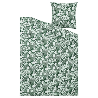 Grün-weiße Bettdecke mit Waldtieren und Baumhäusern.