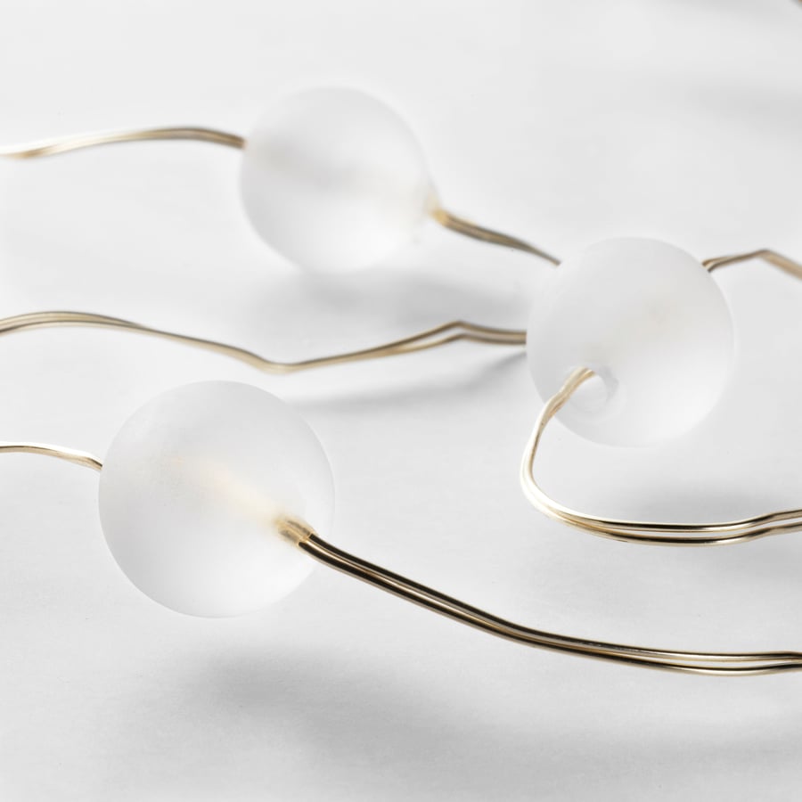 SNÖYRA LED-Lichterkette (40), innen/Batteriebetrieb silberfarben - IKEA ...