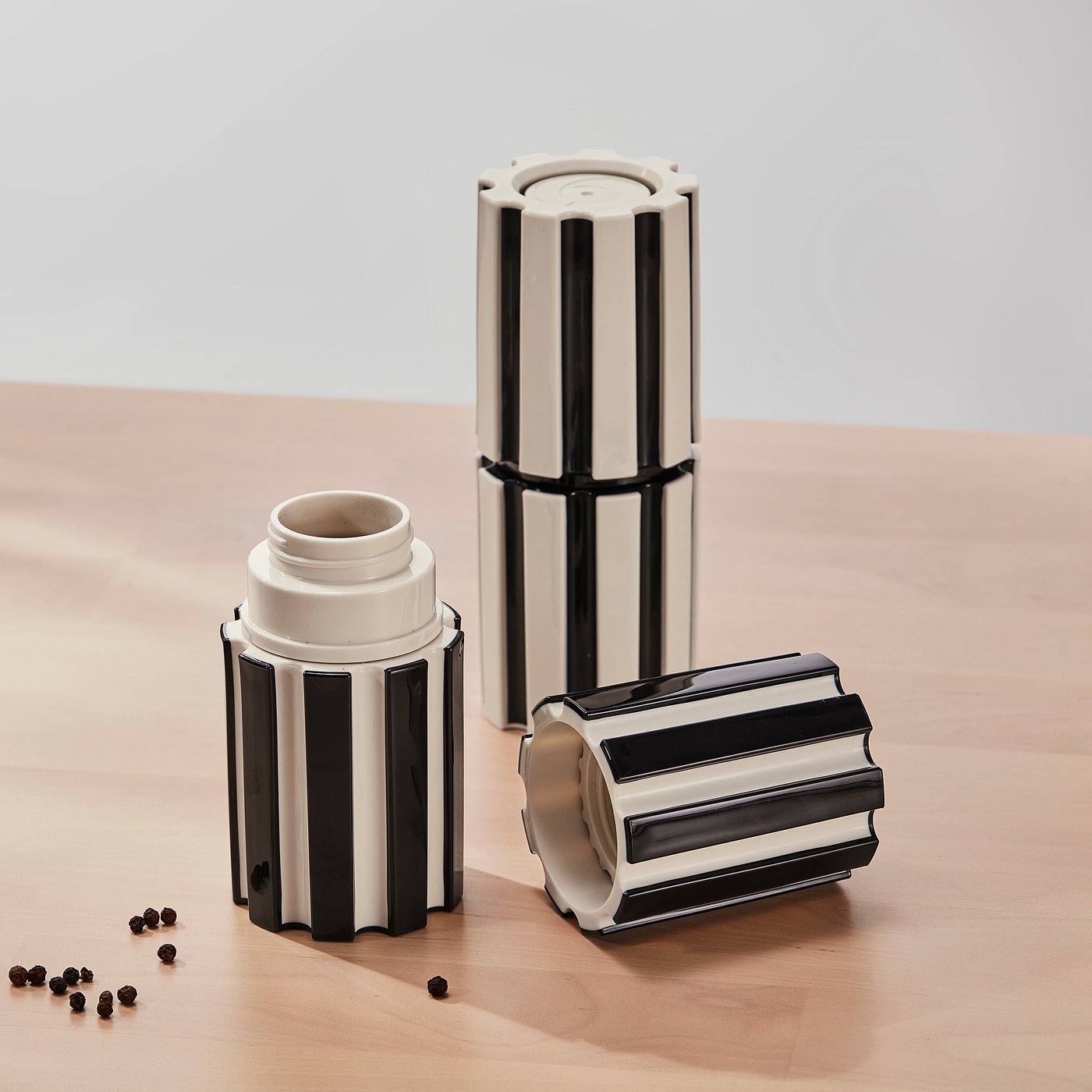 Thumbnail - IKEA SPJUTLILJA Gewürzmühle, 2er-Set schwarz/hellbeige