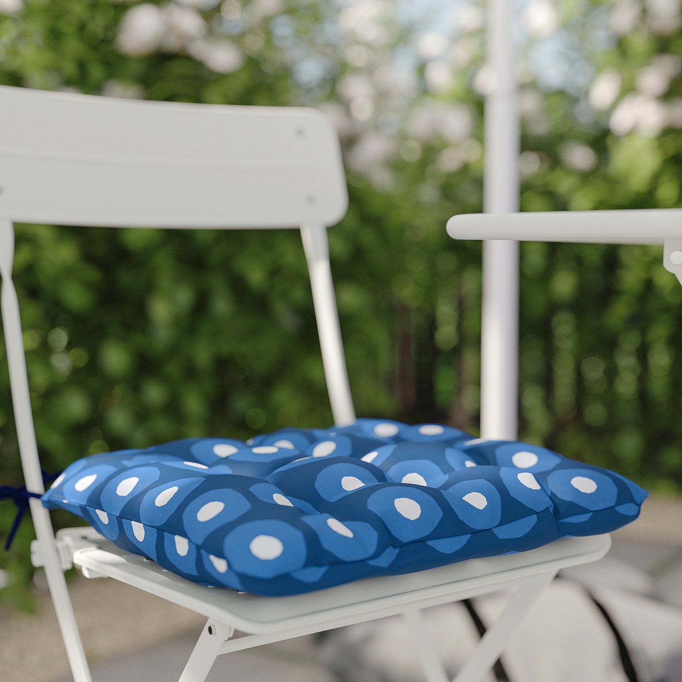 Thumbnail - IKEA SUNDSÖ Tisch und 2 Klappstühle für draußen elfenbeinweiß/elfenbeinweiß Klösan dunkelblau