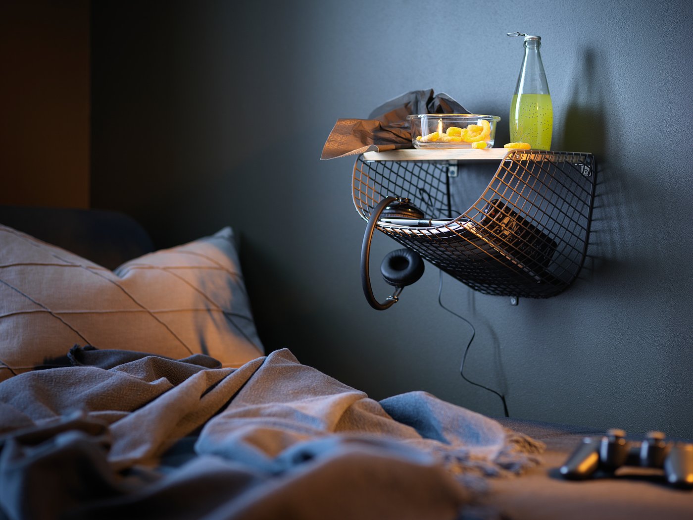 SVENSHULT Wandregal mit Aufbewahrung, dunkelgrau/Eicheneff wlas, 30x28