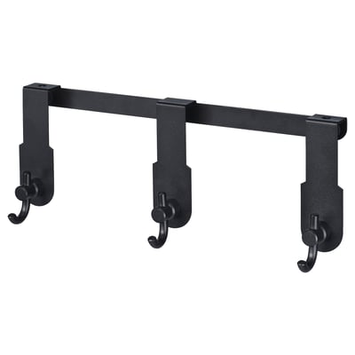 Ein schwarzer Valasjon-Kleiderbügel über der Tür mit drei Haken zur Aufbewahrung.