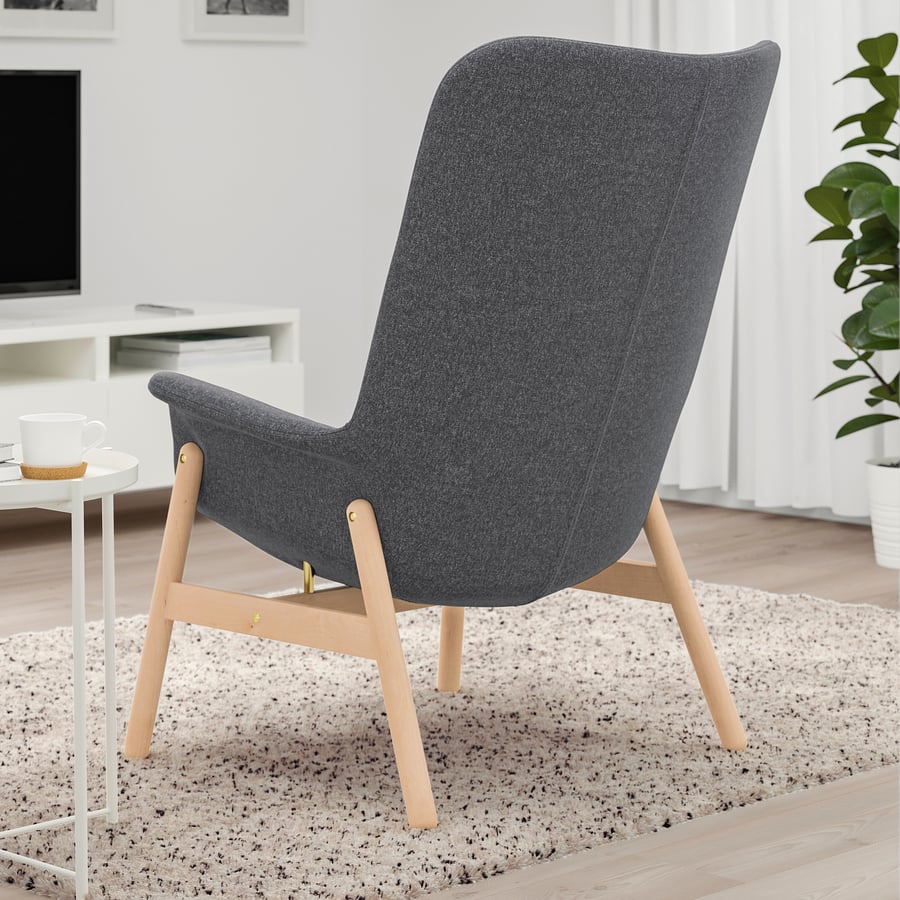 Schmaler Sessel Mit Hoher Ruckenlehne