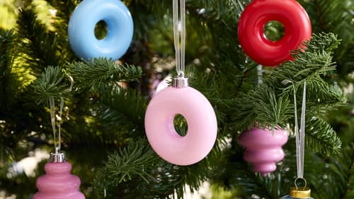 Tree ornaments & accessories