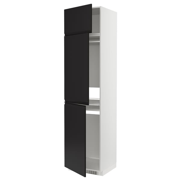 A modern, tall METOD kitchen cabinet in white with black upplöv doors, featuring a sleek, minimalist design.