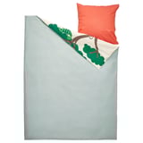 Blue duvet, green chameleon, orange pillow kids bedding. To reduce it further: kids bedding: blue duvet, green chameleon, orange pillow.
