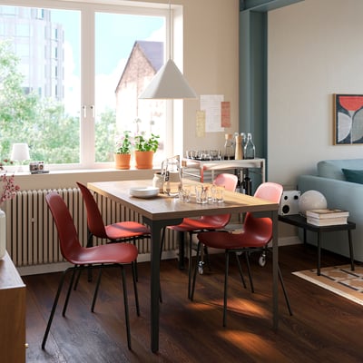 SKÅLSTA Table and 4 chairs, walnut effect straight black-grey/plastic red tubular metal/black-grey, 140x80 cm