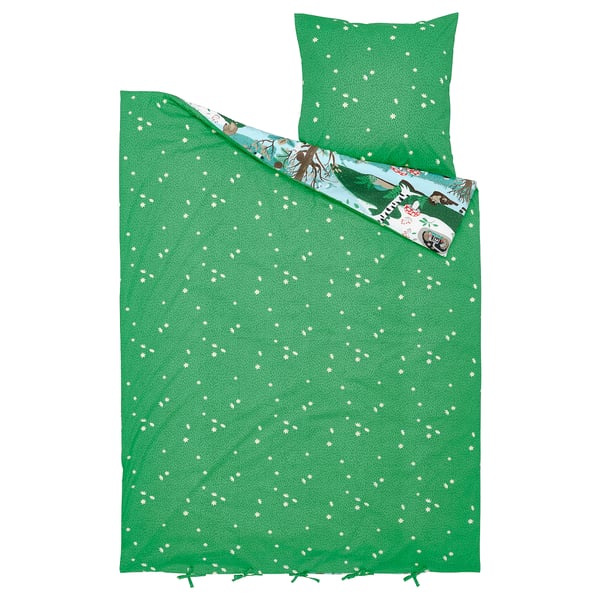 Green, star-printed duvet set with woodland creatures; includes duvet cover and pillowcase.