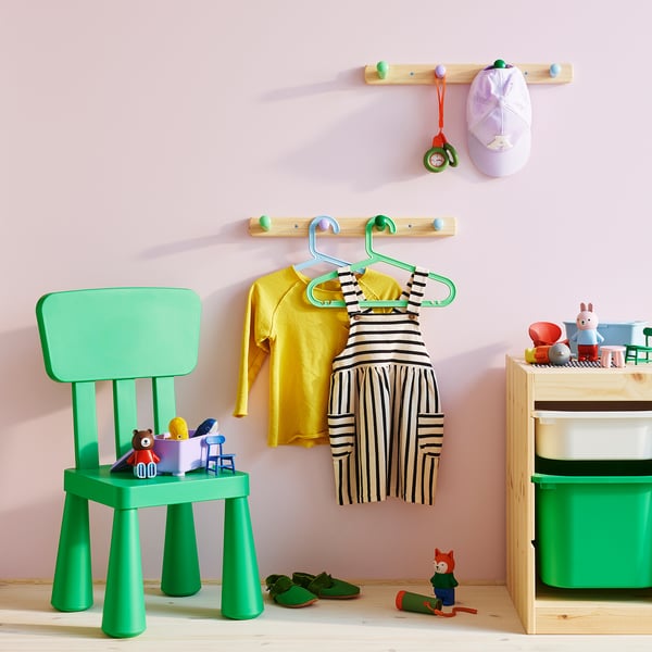 FLISAT Knagerække med 4 knopper