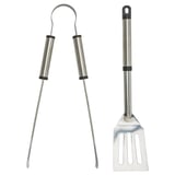 GRILLTIDER grillværktøjssæt med tang og spatel med håndtag i rustfrit stål og sorte plastender, ideelt til grillning.