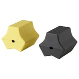 To stjerneformede usb-arrangører, en gul, en sort, med små huller til kabelhåndtering.