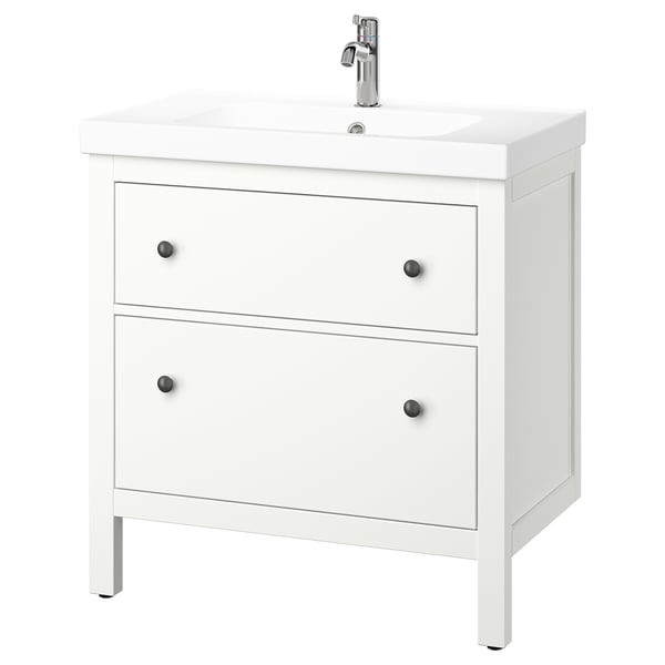 Hvid HEMNES badeværelsesvask, skuffer, keramisk vask, krom vandhane, slankt design.