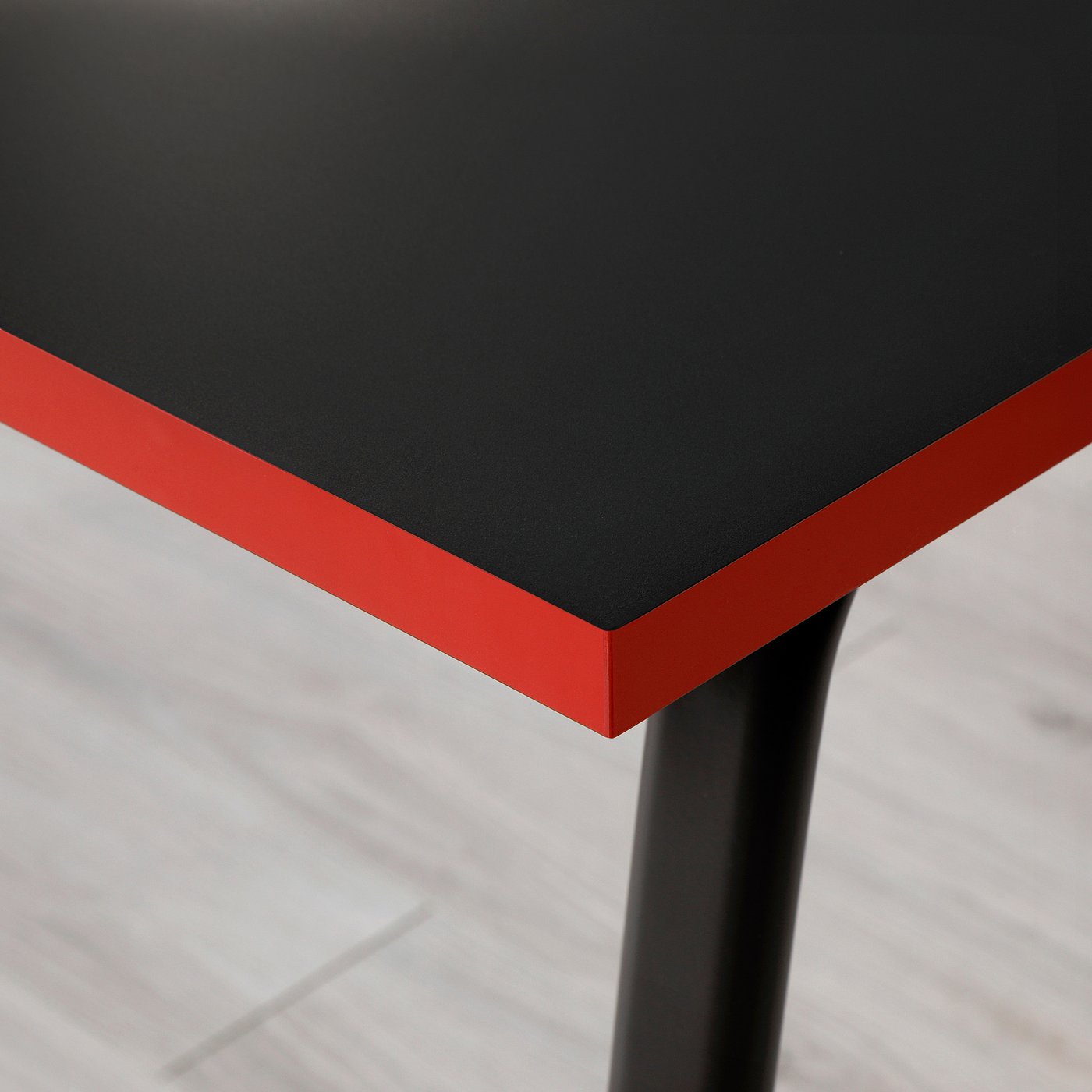 Møbelmontering HUVUDSPELARE Gamerbord, sort, 140x80 cm | Billig & Hurtig i København