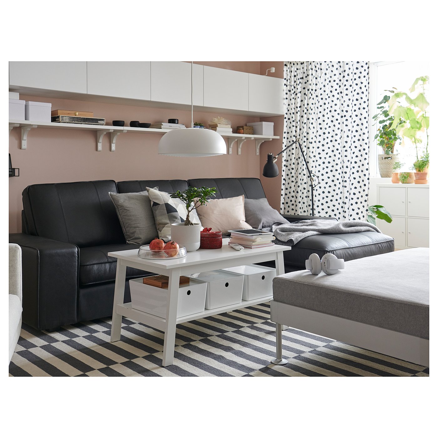 Møbelmontering KIVIK 3-pers. sofa, med chaiselong/Grann/Bomstad sort