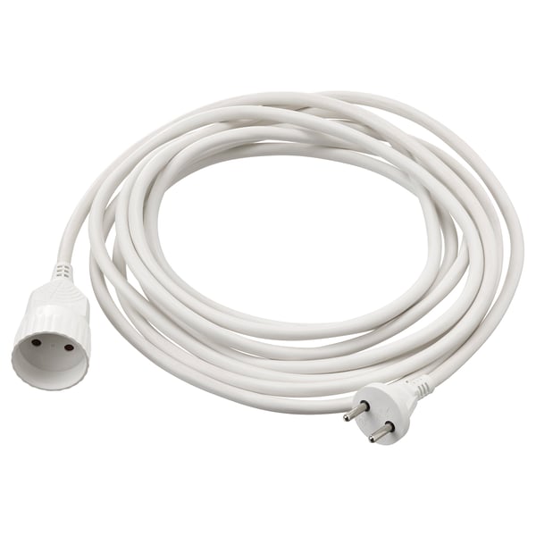 En hvid KOPPLA netledning, oprullet, med et to-polet stik.