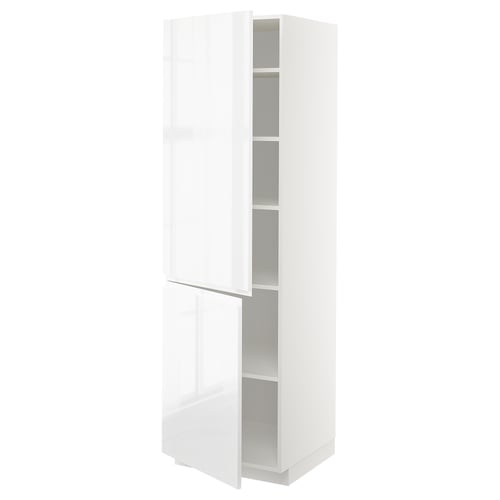 Et hvidt METOD højt køkkenskab med blank finish og justerbare hylder. Den har to låger med integrerede greb og et moderne design.