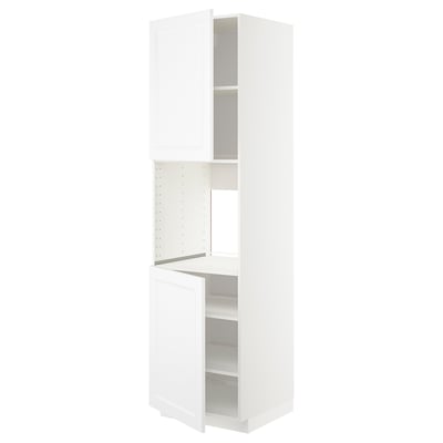 Hvidt køkkenskab, højt, moderne design, justerbare hylder, tidløst look.