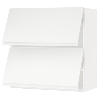 Hvid METOD køkkenhylde: moderne, minimalistisk, rektangulær form med to åbne hylder.