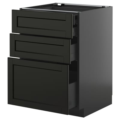 Moderne sort køkkenskab med tre skuffer, slankt design, metalliske håndtag.