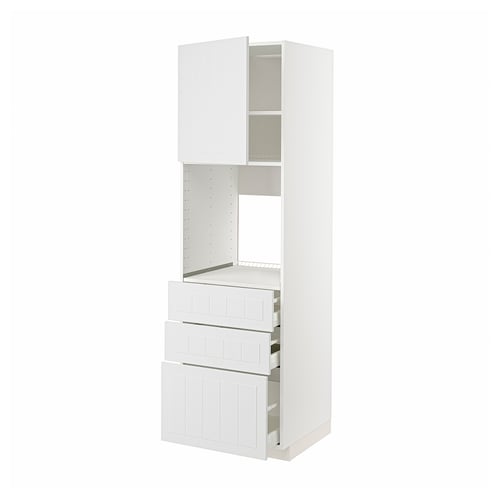 En hvid METOD køkkendel med låger, skuffer og en åben hylde. Det er en blanding af skabe og skuffer med et moderne design.