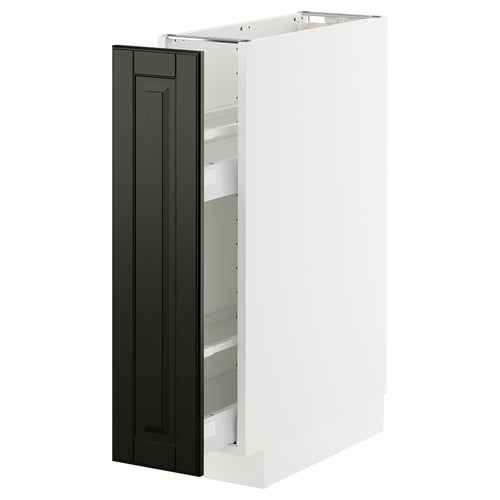 Et hvidt METOD køkkenskab med en sort bodbyn låge med skrå kanter. Den har et slankt, moderne design med en udtræksskuffe for nem adgang.