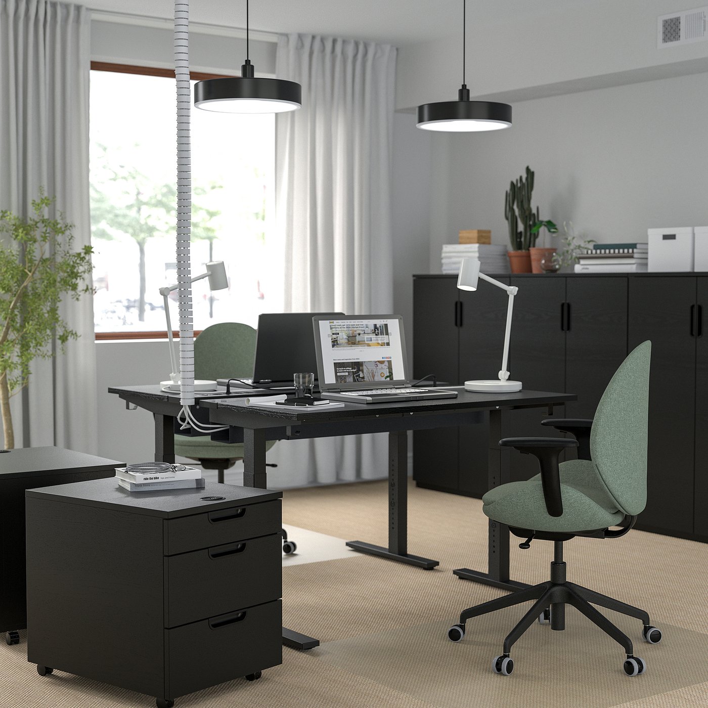 Møbelmontering MITTZON Skrivebord, sort bejdse asketræsfiner/sort, 120x60 cm | Billig & Hurtig i København