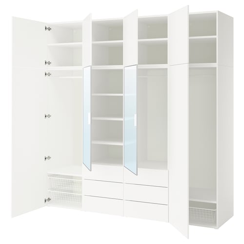 Hvid PLATSA modulgarderobe med spejldøre, hylder og skuffer.