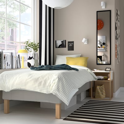 RENFJÄLLET Boxmadras med pocketfjedre, inkl. ben og topmadras fast/Knisa lys beige Nisseholm, 90x200 cm