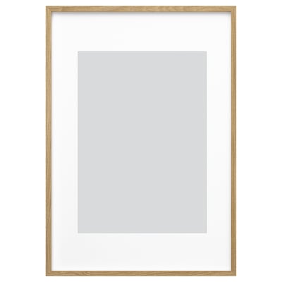 Blank ramme i lyst træ, firkantet form, minimalistisk design. Vis kunst eller fotos simpelthen.