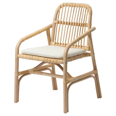 SALNÖ stol: lys beige rattan, buet design, vævet mønster, beige pude.