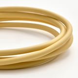 Gyldent usb-kabel, glat og fleksibelt.