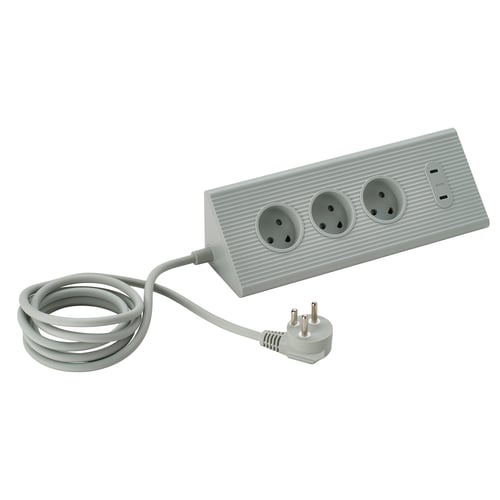 SKOTAT hvid forlængerledning med 3 stik, usb-port, minimalistisk design.