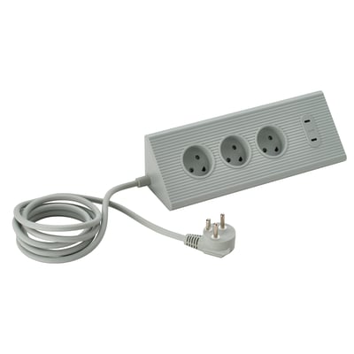 SKOTAT hvid forlængerledning med 3 stik, usb-port, minimalistisk design.