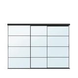 SKYTTA: moderne glasskydedørssystem. Ti års garanti. Anodiseret aluminiumsramme med klare glaspaneler, slankt og alsidigt design.