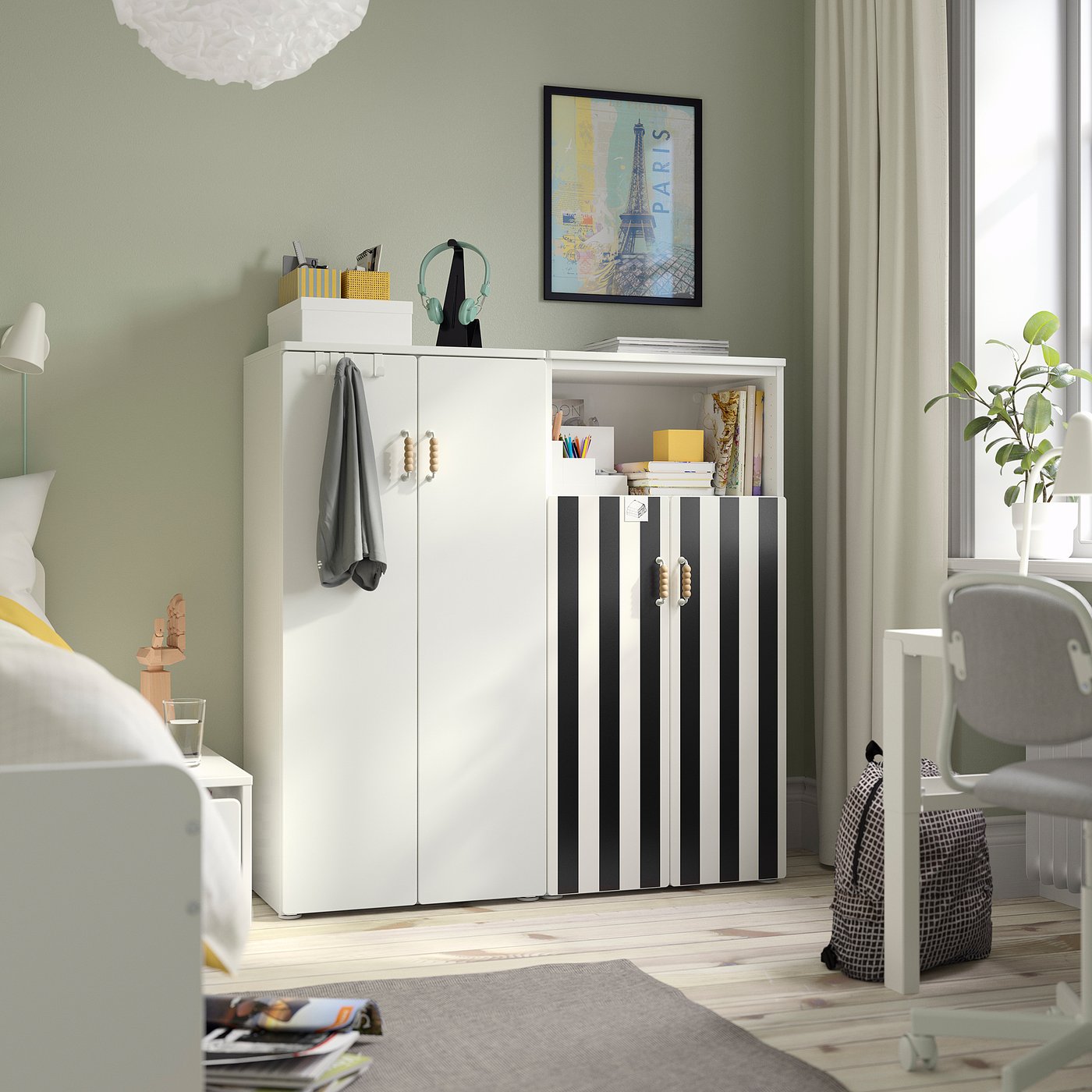 Møbelmontering SMÅSTAD / PLATSA Opbevaringskombination, hvid sort/hvid/stribet, 120x42x123 cm | Billig & Hurtig i København