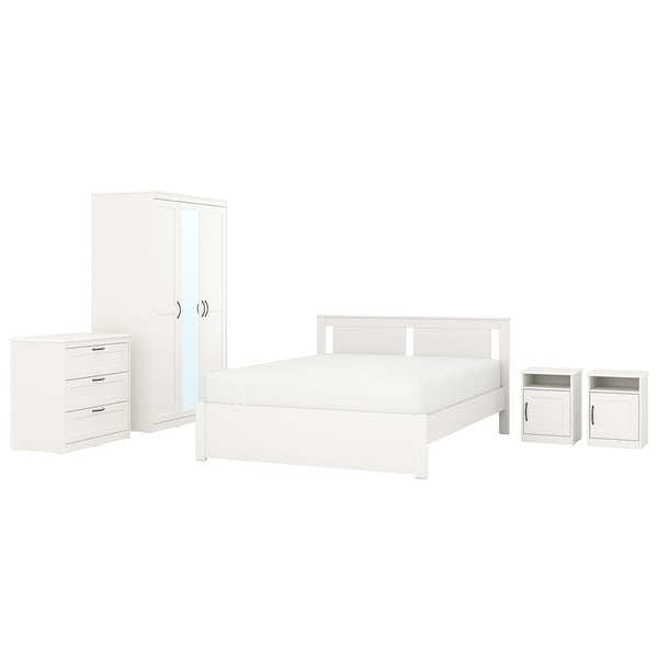 Hvidt soveværelse sæt: seng, 2 skabe, kommode, garderobe. Moderne.