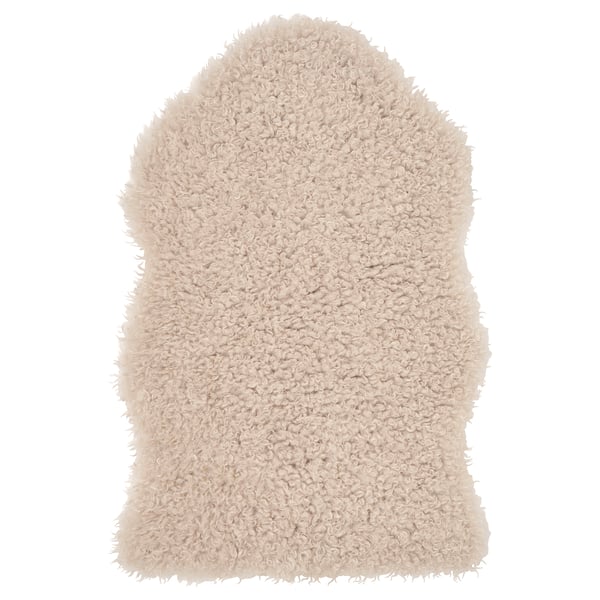 Blødt beige, genanvendt polyestertæppe, rektangulær form, plysdesign.