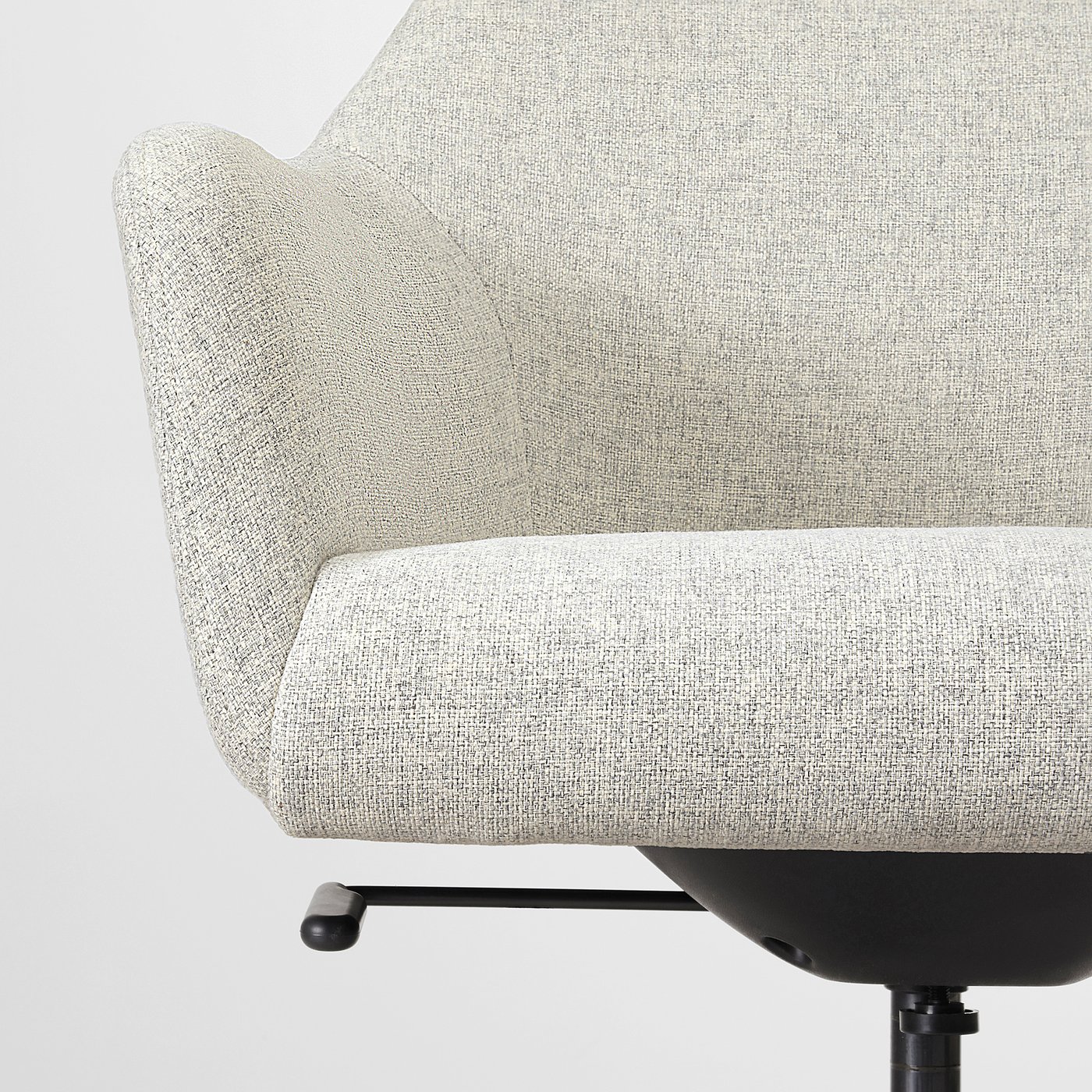 Møbelmontering TOSSBERG / LÅNGFJÄLL Konferencestol, Gunnared beige/sort