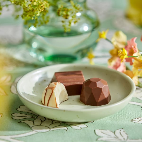 VÅRKÄNSLA Gaveæske, assorterede praliner, 161 g