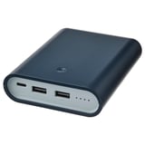 En blå bærbar powerbank med to usb-a og en usb-c port, designet til at oplade flere enheder samtidigt.