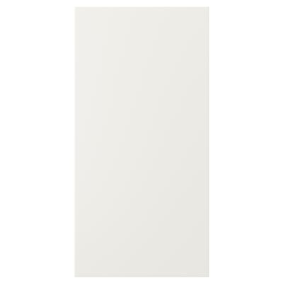 En VEDDINGE hvid køkkenlåge med slankt, moderne design og glat finish.