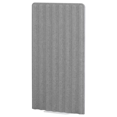 An upright, grey EILIF office screen made of recycled polyester felt, designed to reduce noise and provide privacy.