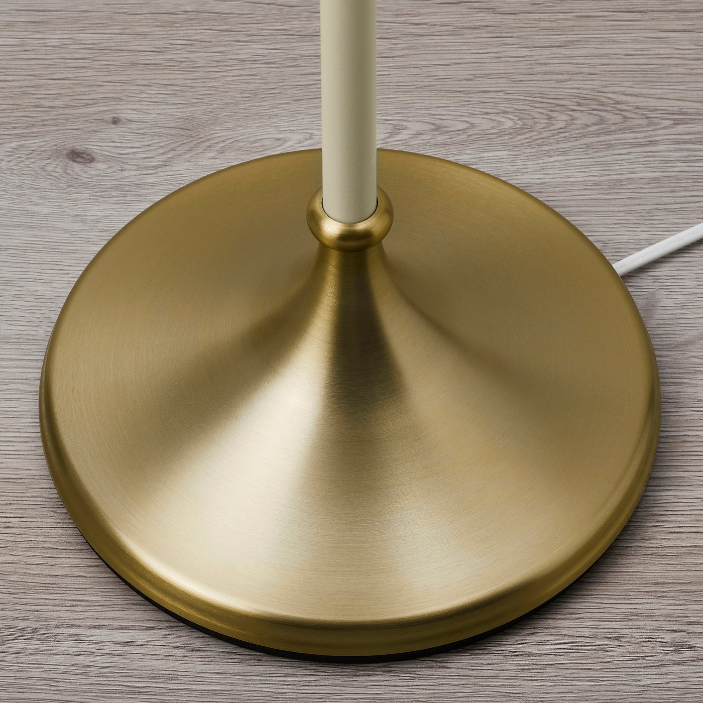 IKEA FLYGHÖJD フリィホイド フロアランプ, 真ちゅう/ベージュ FLYGHÖJD floor lamp, brass/beige - IKEA Estonia