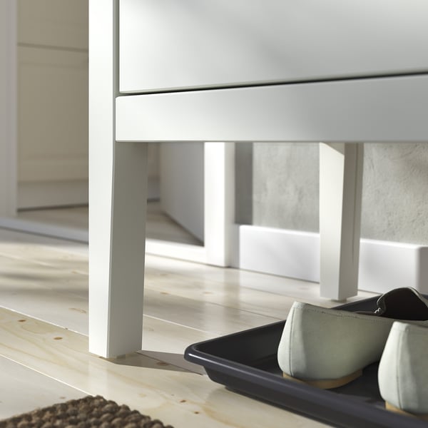 White gullaberch bench, 2 drawers, fiberboard, acrylic paint, tapered legs.