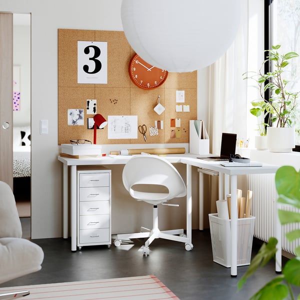 LAGKAPTEN / LINNMON L-shaped desk, white, 140x160 cm