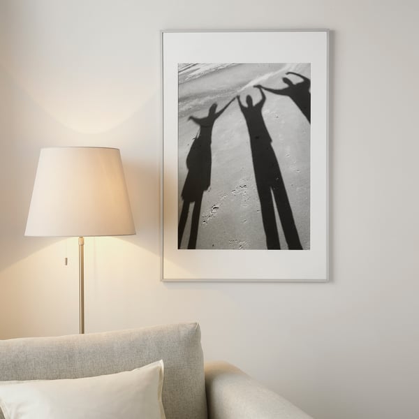 LOMVIKEN frame with couple, lamp, couch