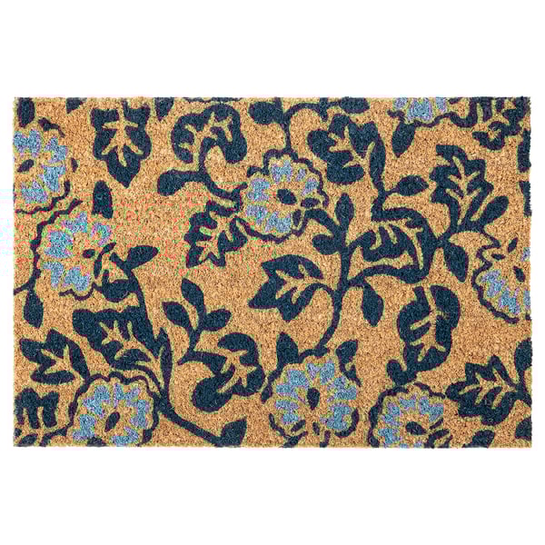 A blue-patterned PLATSMÄRKE doormat with a floral design. Made from coconut fibre, its durable and eco-friendly.
