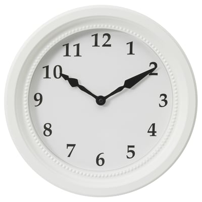SÖNDRUM white silent clock, round with black hands and numbers, elegant frame.